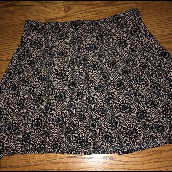 Forever 21 kaleidoscope skater skirt M - Picture 2 of 4